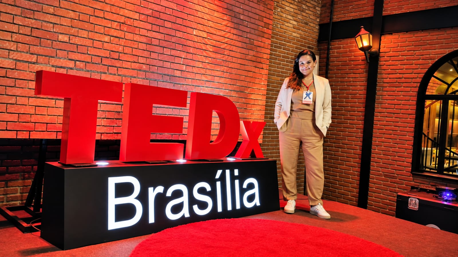 Danielle Marques em registro no TEDx Brasília
